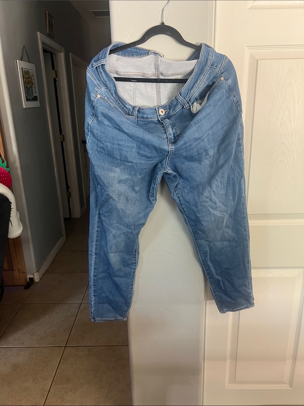 Classic High-Rise Light Wash Women's Jeans